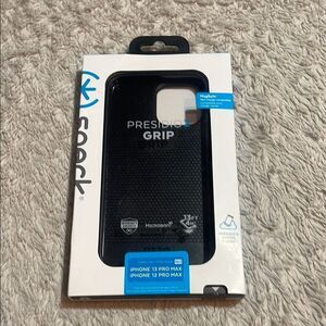 Speck iPhone 12 Pro Max case